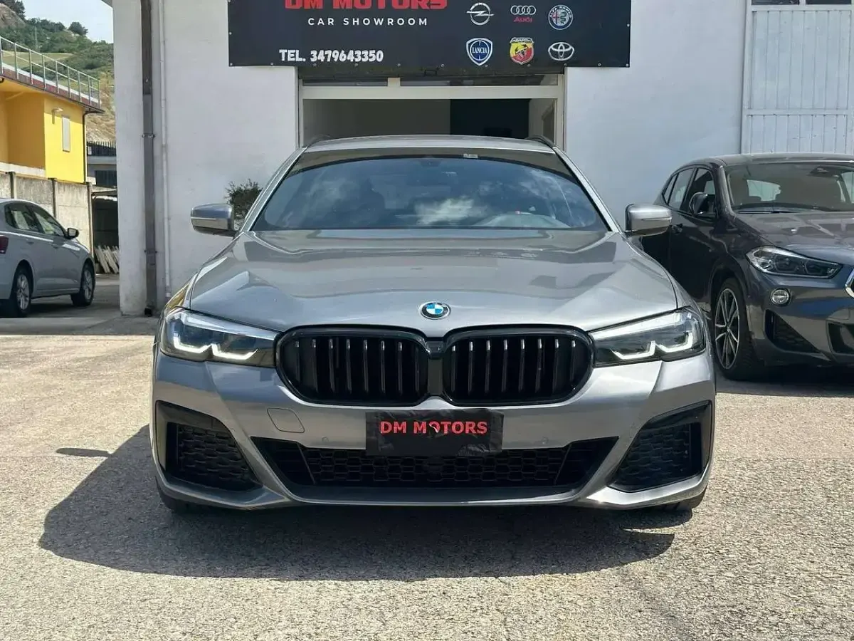 Usata BMW 530 M Sport 249 CV (183 kW) 2023 Grigio Station wagon