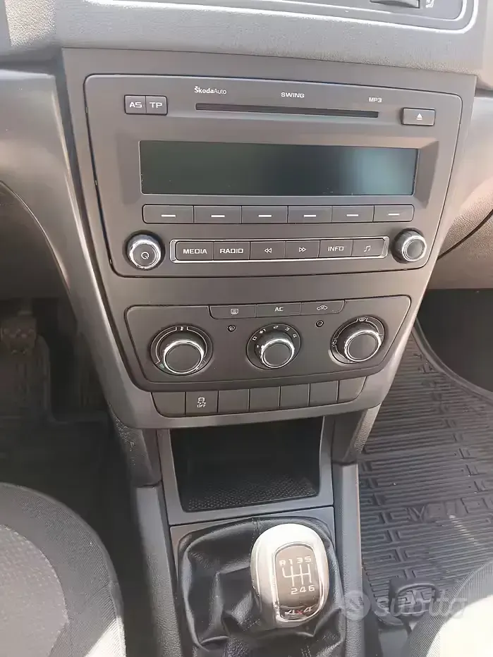Usata Skoda Yeti Experience 110 CV (80 kW) 2011 Grigio SUV