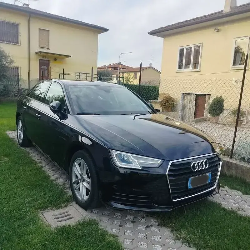 Usata Audi A4 Business 150 CV (110 kW) 2017 Nero Berlina