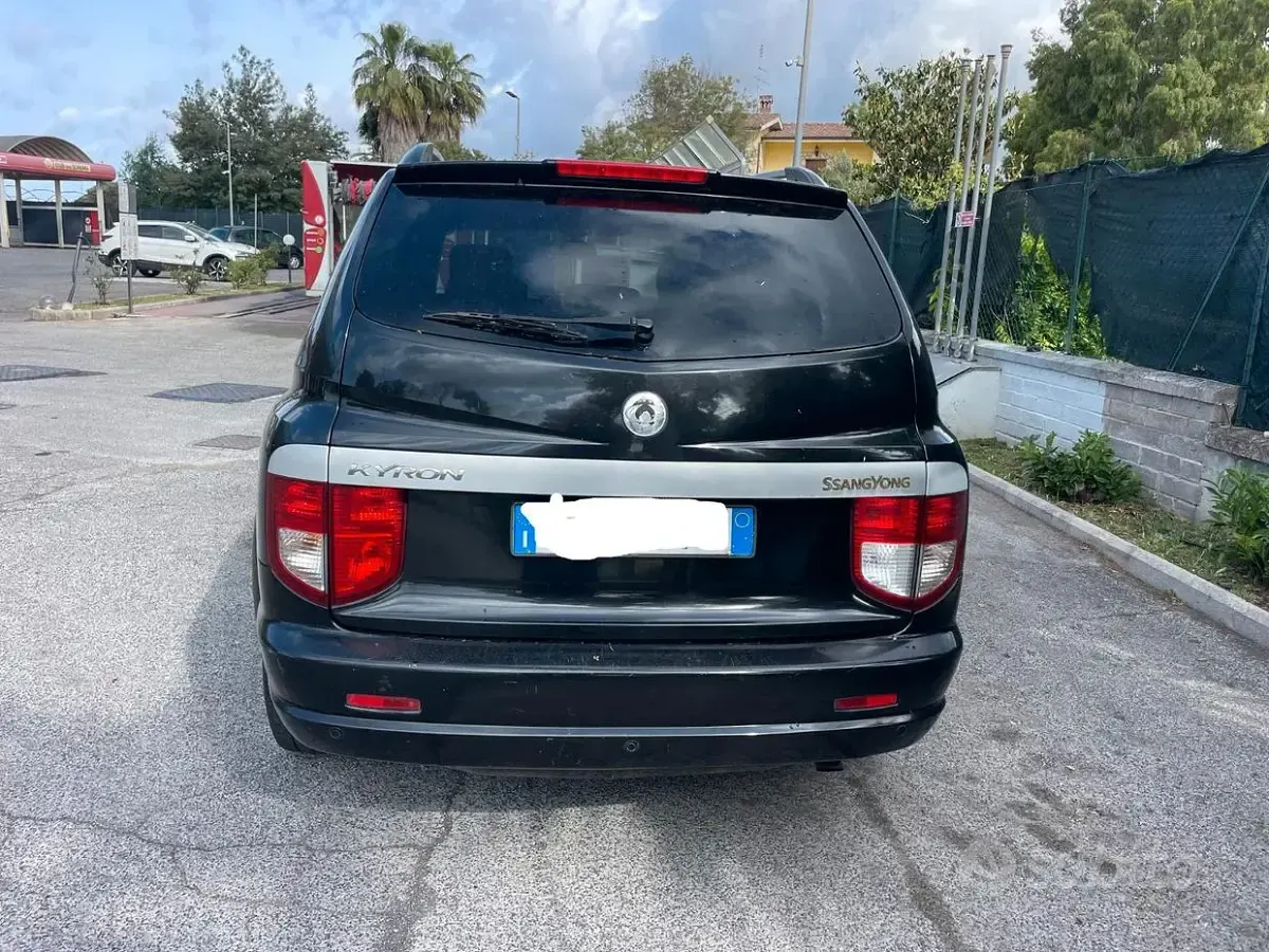 Usata SsangYong Kyron 141 CV (103 kW) 2006 Nero SUV
