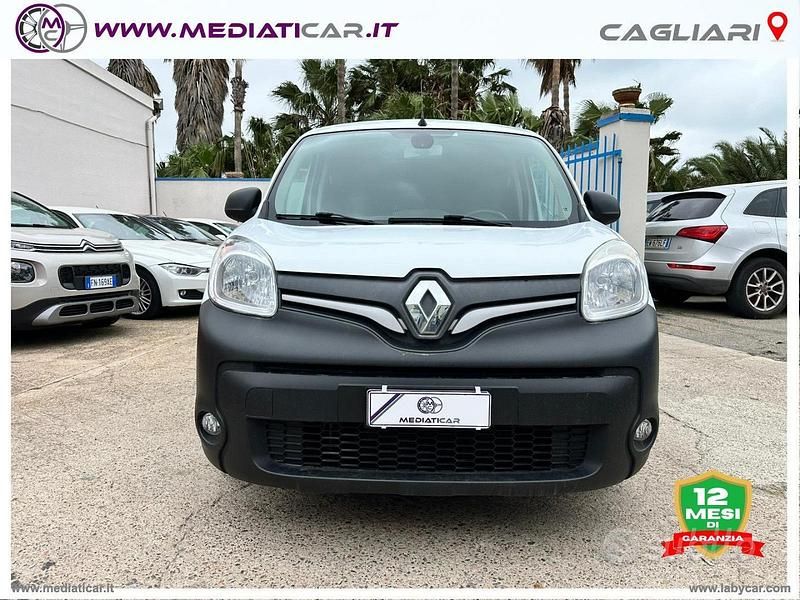 Usata Renault Kangoo 115 CV (84 kW) 2022 Bianco Monovolume