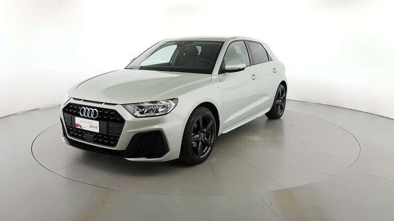 Usata Audi A1 Sportback S-Line 95 CV (69 kW) 2024 Argento rugiada met Utilitaria