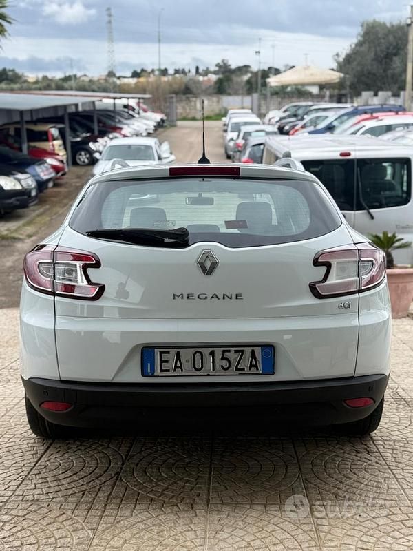 Usata Renault Mégane GrandTour 90 CV (66 kW) 2010 Bianco Station wagon