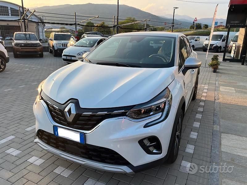Usata Renault Captur Techno 101 CV (74 kW) 2024 Bianco SUV