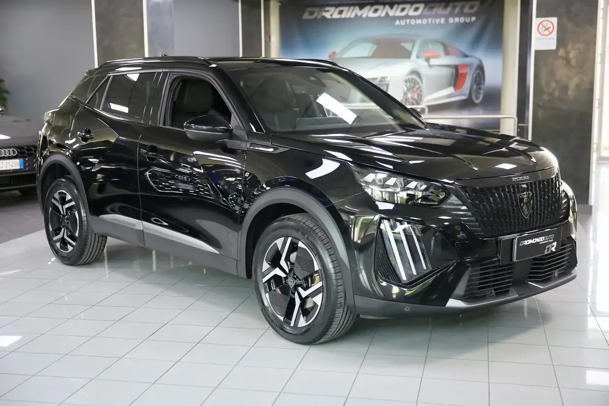 Usata Peugeot 2008 GT 131 CV (96 kW) 2023 Nero SUV
