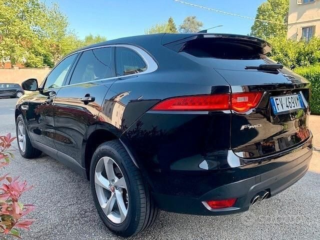 Usata Jaguar F-Pace Prestige 180 CV (132 kW) 2019 Nero SUV