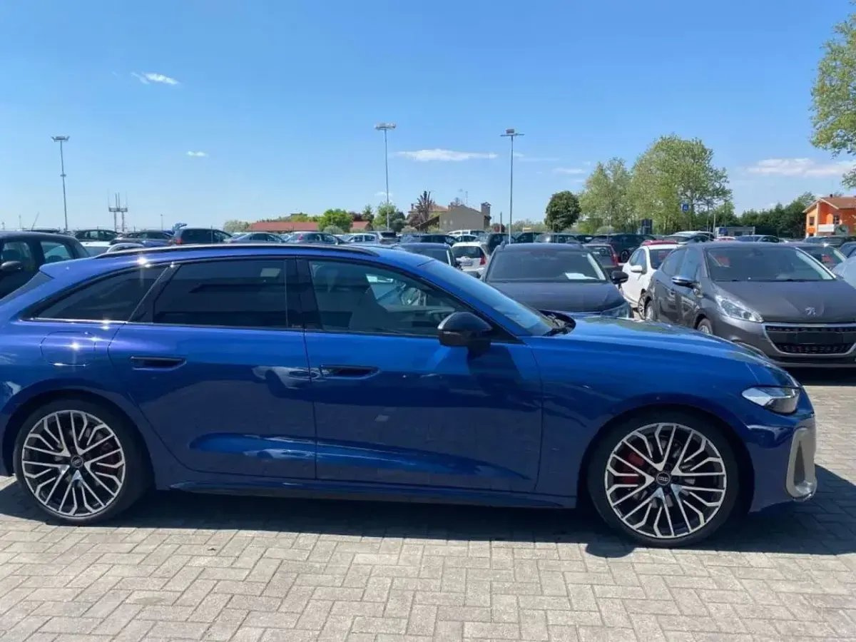 Usata Audi A5 S-Line 204 CV (150 kW) 2024 Blu ascari Station wagon