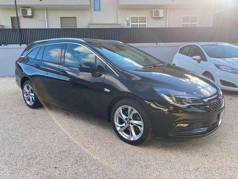 Usata Opel Astra Innovation 136 CV (100 kW) 2018 Nero Station wagon