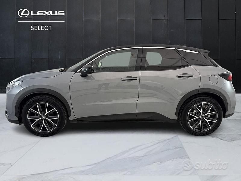 Usata Lexus LBX 91 CV (66 kW) 2024 Grigio SUV