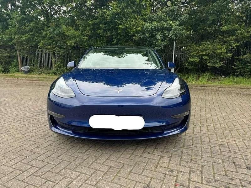 Blu/azzurro Usata 2023 Tesla Model 3 Long Range RWD Berlina | 32.000 € (Buon prezzo) - Immagine 1/4