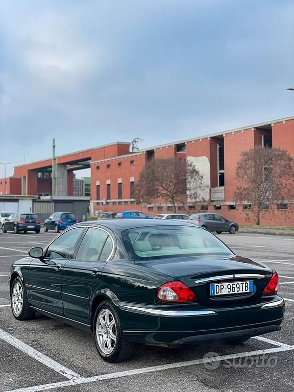 Usata Jaguar X-type 156 CV (114 kW) 2002 Berlina