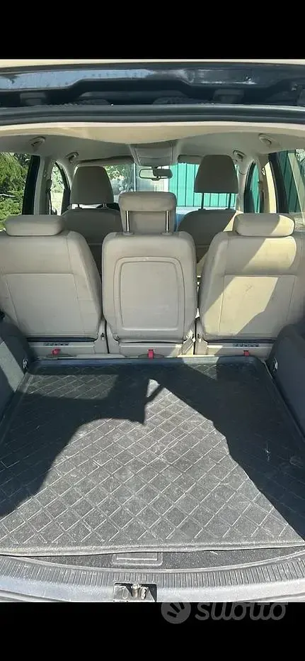 Usata VW Touran 170 CV (125 kW) 2011 Nero Monovolume