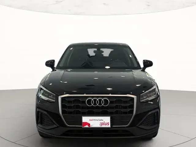 Begagnad Audi Q2 Business Plus 150 HK (110 kW) 2022 Svart SUV