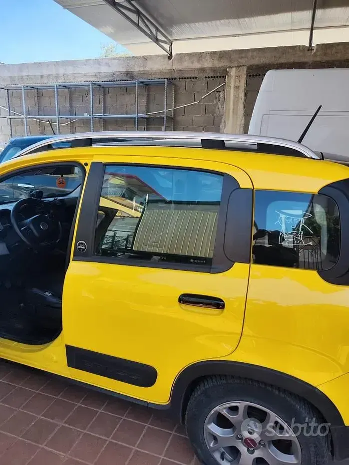 Usata Fiat Panda 69 CV (50 kW) 2019 Giallo Utilitaria
