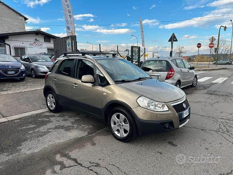 Usata Fiat Sedici Dynamic 107 CV (78 kW) 2006 Beige SUV