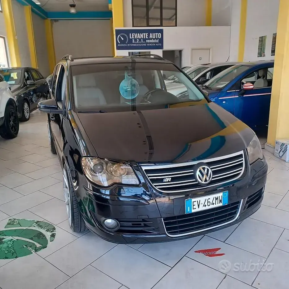 Usata VW Touran 140 CV (102 kW) 2008 Nero Monovolume