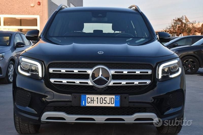 Usata Mercedes GLB200 Business 150 CV (110 kW) 2021 Nero SUV