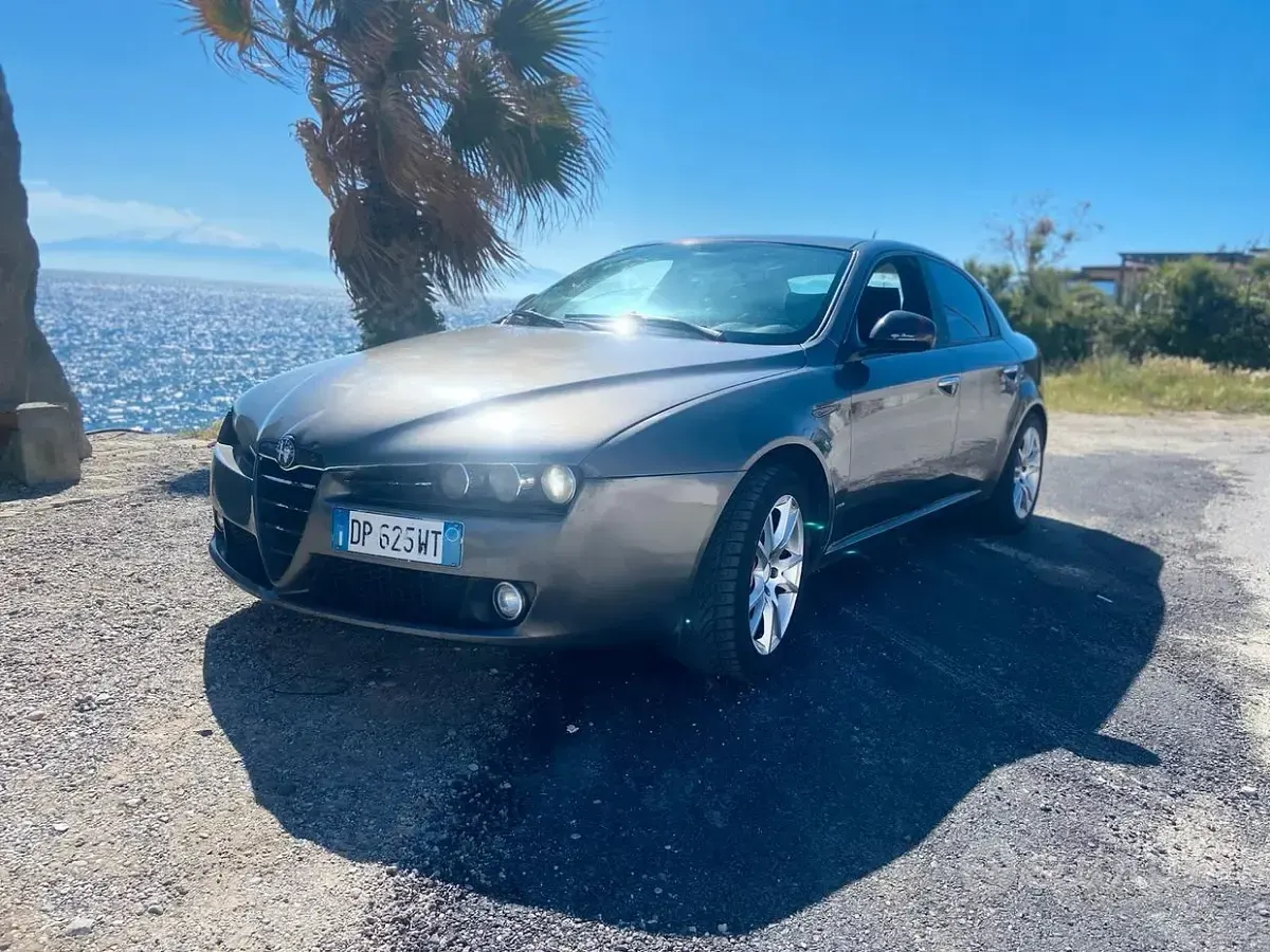 Usata Alfa Romeo 159 150 CV (110 kW) 2008 Grigio Berlina