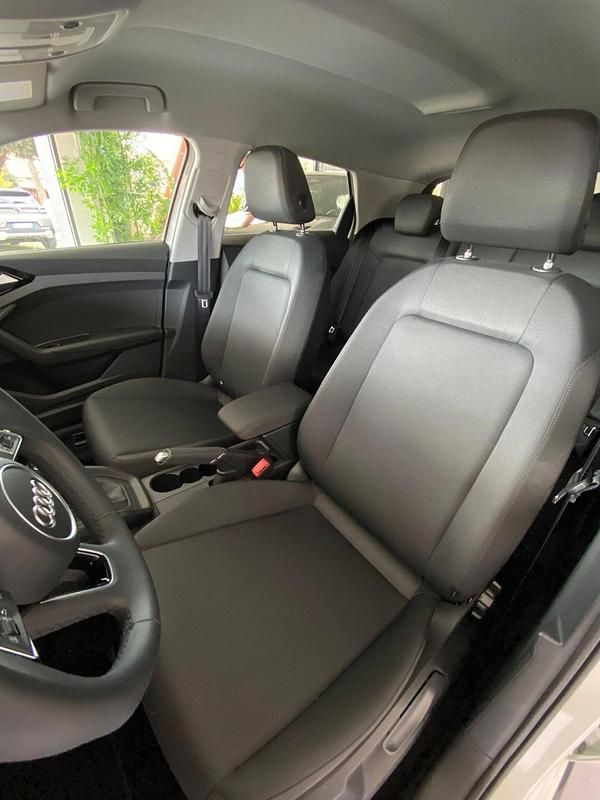 Nuova Audi A1 116 CV (85 kW) 2025 Oro SUV