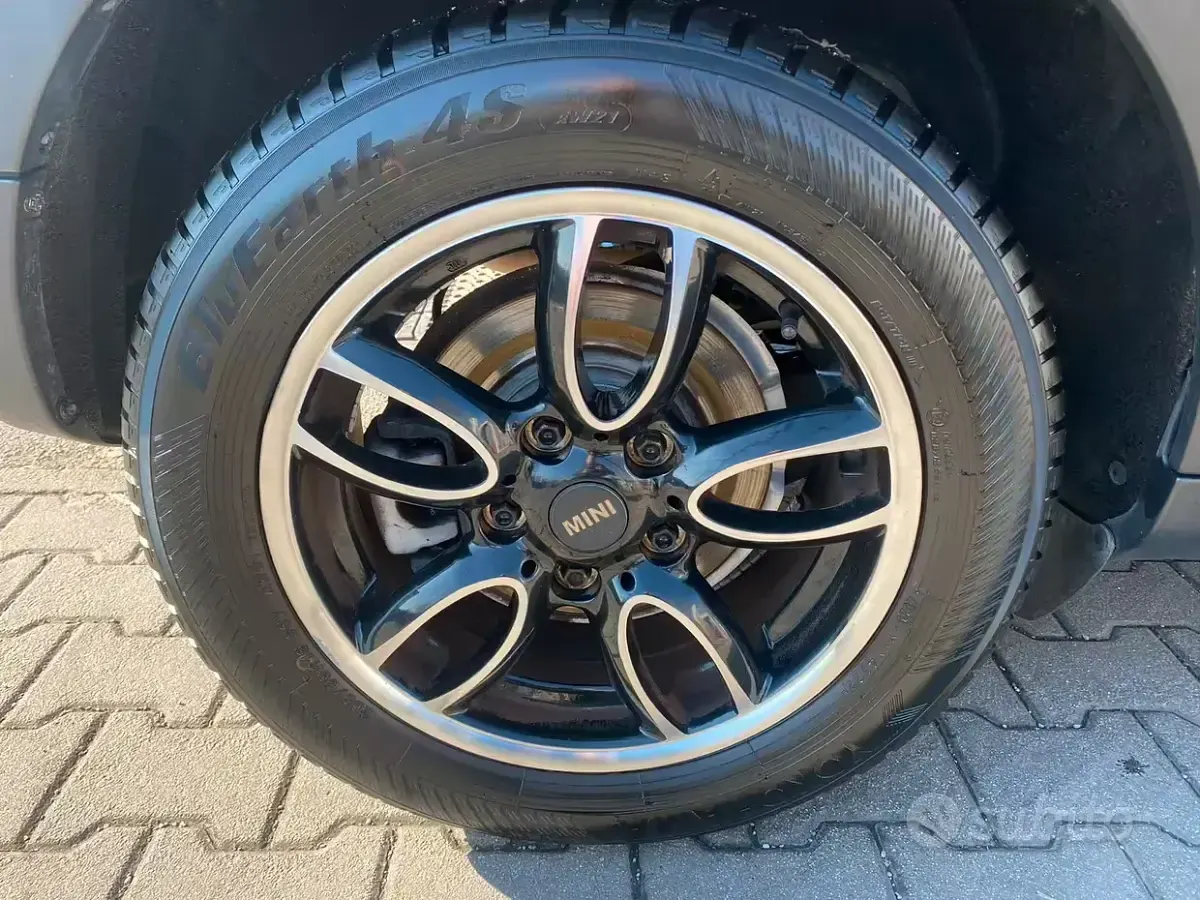 Usata Mini One Countryman 98 CV (72 kW) 2010 Marrone SUV