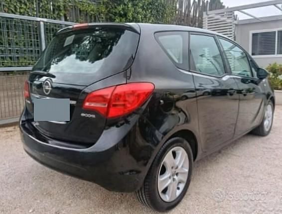 Usata Opel Meriva 120 CV (88 kW) 2016 Nero Monovolume