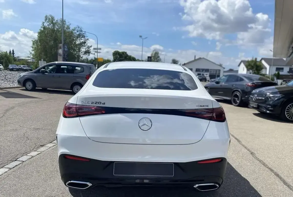 Usata Mercedes GLC220 AMG 197 CV (144 kW) 2025 Bianco polare unilack SUV