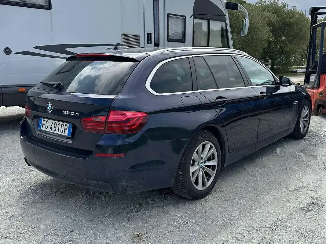 Usata BMW 520 190 CV (139 kW) 2016 Blu/azzurro Station wagon
