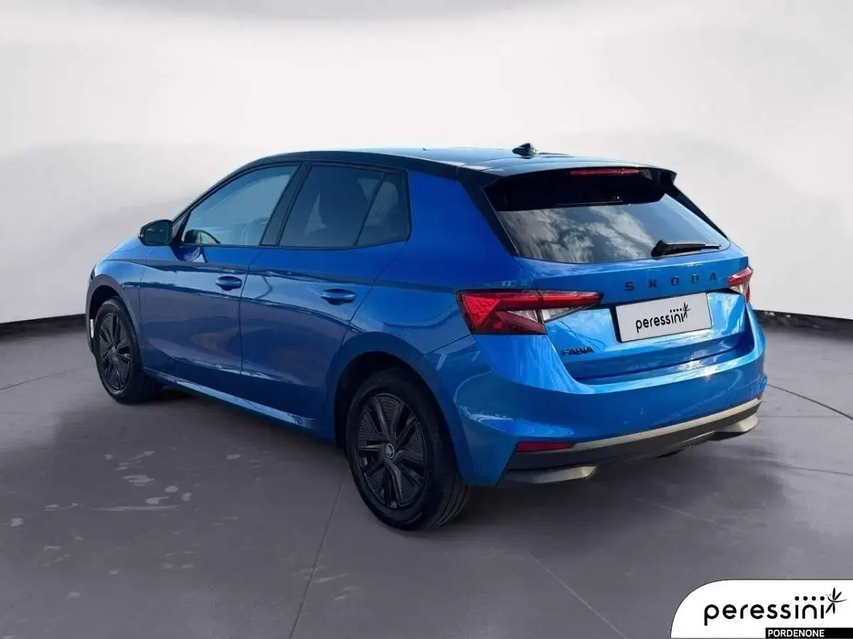 Usata Skoda Fabia 95 CV (69 kW) 2025 Blu race metallizzato Utilitaria