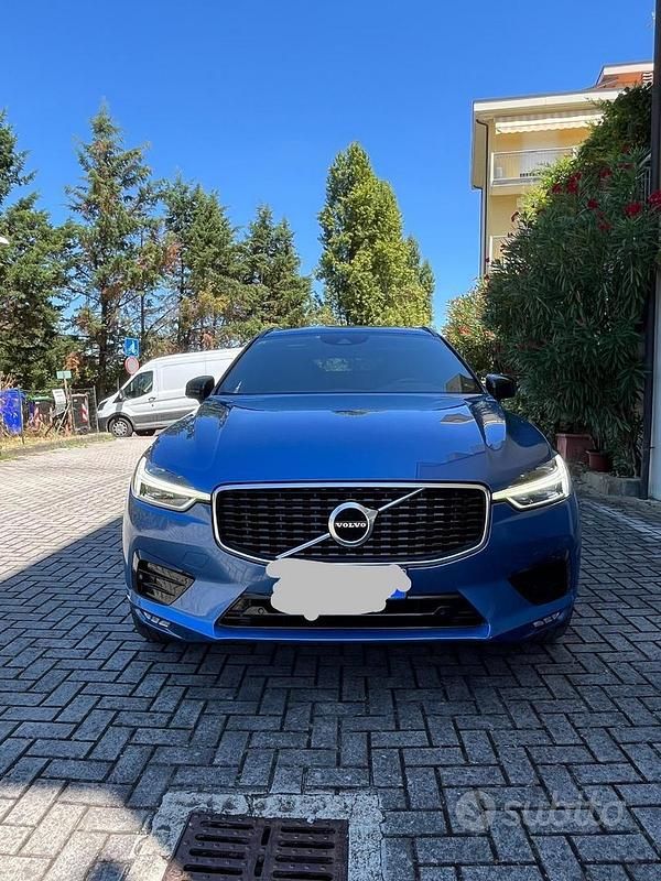 Blu Usata 2020 Volvo XC60 SUV | 31.000 € (Buon prezzo) - Immagine 1/4