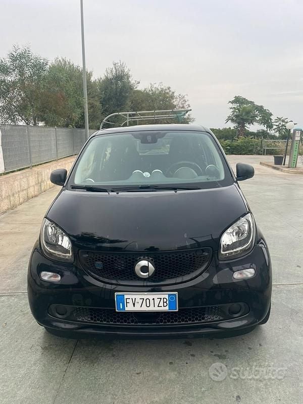 Usata Smart ForFour Electric Drive 44 kW (61 CV) 2019 Nero Utilitaria