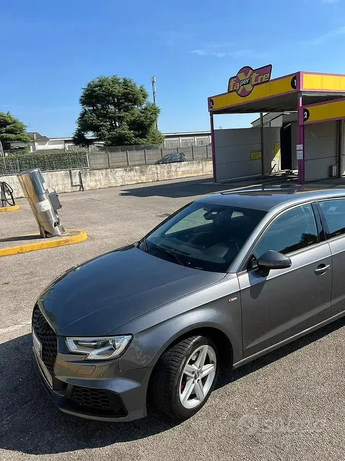 Usata Audi A3 Ambiente 116 CV (85 kW) 2017 Bluazzurro Berlina