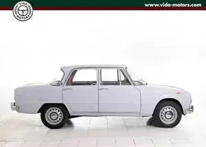 Usata Alfa Romeo Giulia Super 103 CV (75 kW) 1969 Grigio Berlina