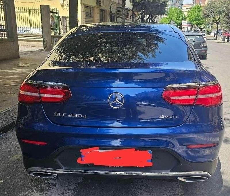 Usata Mercedes GLC250 Exclusive 204 CV (150 kW) 2017 Blu/azzurro SUV