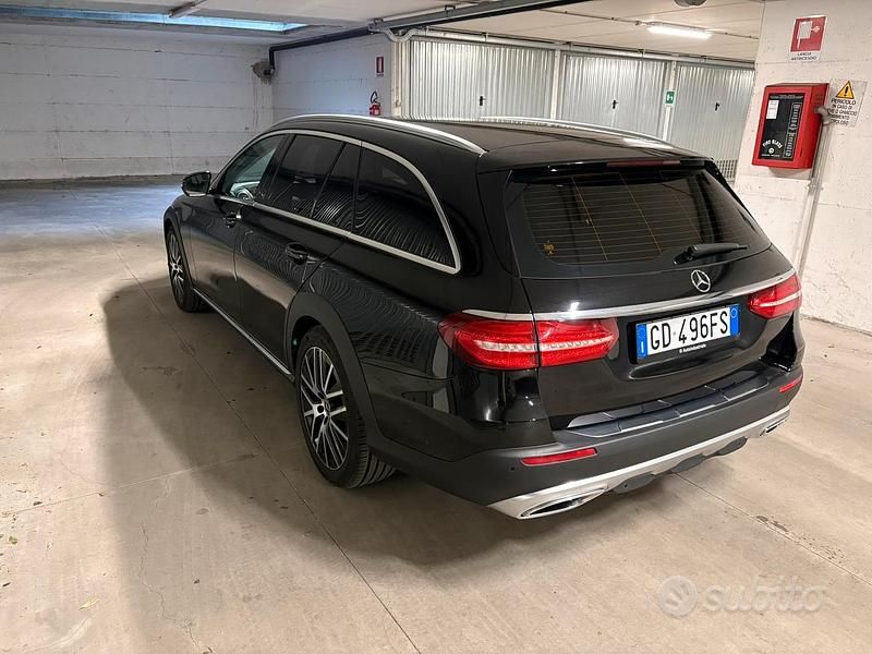 Usata Mercedes E220 2021 Nero Station wagon
