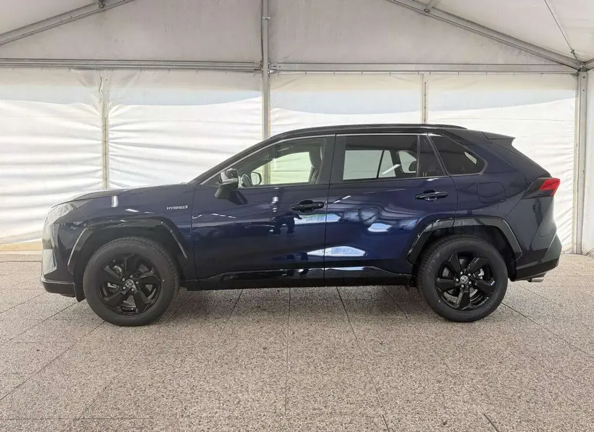 Usata Toyota RAV4 Hybrid Style 218 CV (160 kW) 2022 Deep blue met SUV