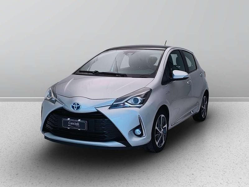 Grigio Usata 2018 Toyota Yaris Hybrid Style Tre volumi | 13.700 € (Buon prezzo) - Immagine 1/4