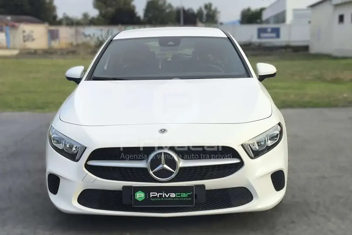 Usata Mercedes A160 Premium 109 CV (80 kW) 2022 Bianco Utilitaria