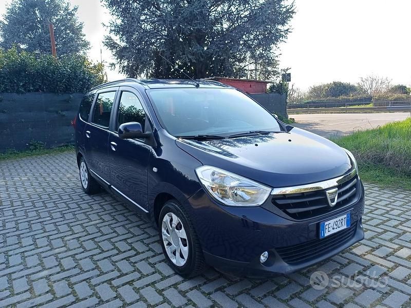 Usata Dacia Lodgy Lauréate 90 CV (66 kW) 2016 Blu Monovolume