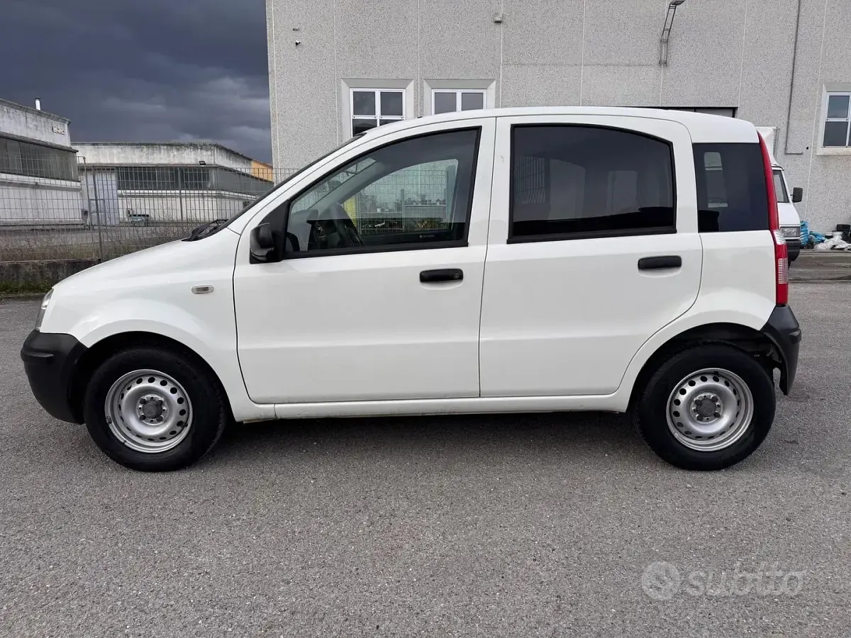 Usata Fiat Panda Active 60 CV (44 kW) 2008 Bianco Utilitaria