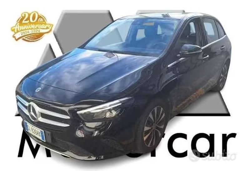 Usata Mercedes B180 116 CV (85 kW) 2022 Nero Monovolume