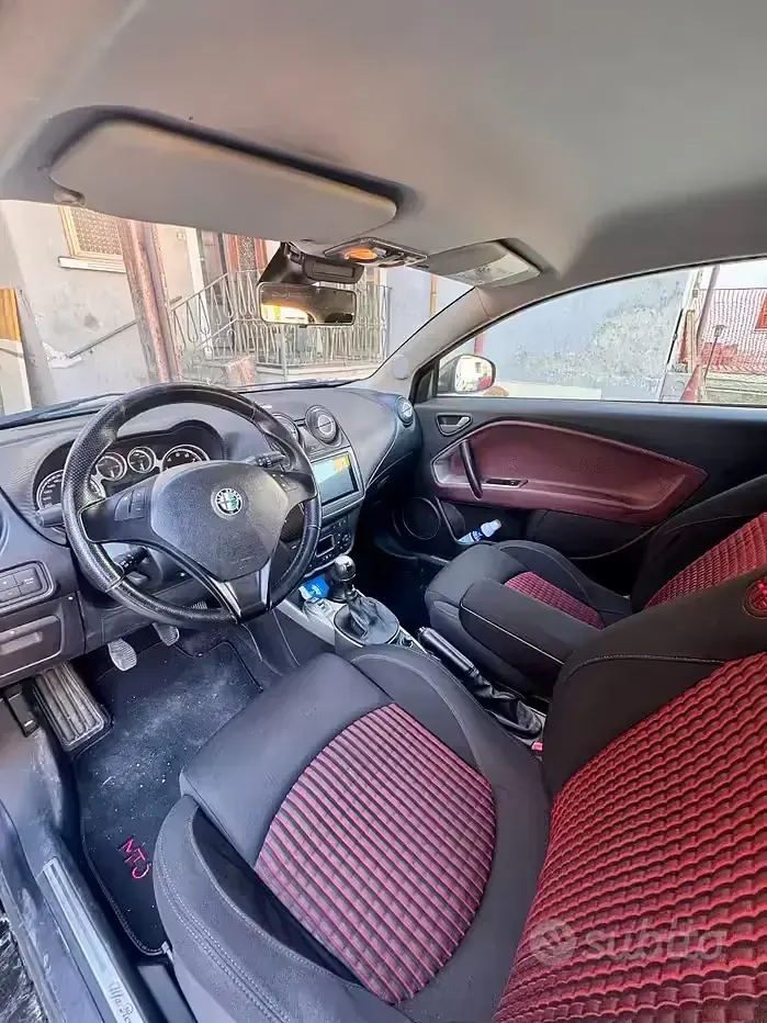 Usata Alfa Romeo MiTo Distinctive 120 CV (88 kW) 2011 Nero Utilitaria