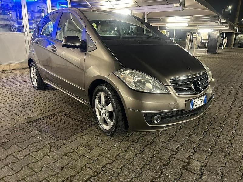 Usata Mercedes A200 Avantgarde 193 CV (141 kW) 2009 Argento Berlina