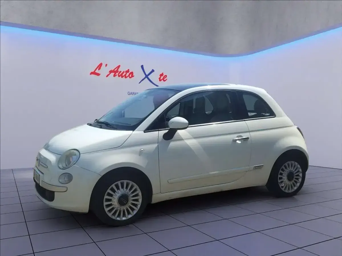 Usata Fiat 500 Lounge 69 CV (50 kW) 2012 Bianco metallizzato Berlina