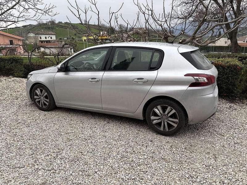 Usata Peugeot 308 Allure 116 CV (85 kW) 2015 Berlina