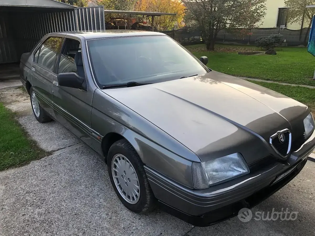 Usata Alfa Romeo 164 145 CV (106 kW) 1989 Grigio Berlina