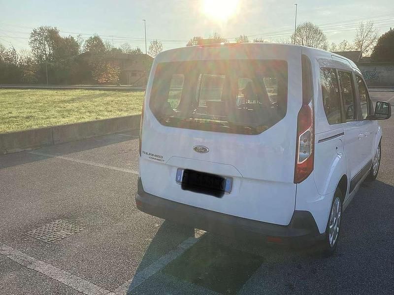 Usata Ford Tourneo 116 CV (85 kW) 2016 Bianco Furgone