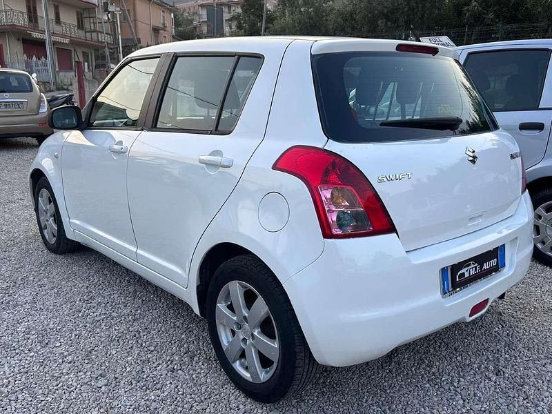 Usata Suzuki Swift GL 91 CV (66 kW) 2009 Bianco Utilitaria