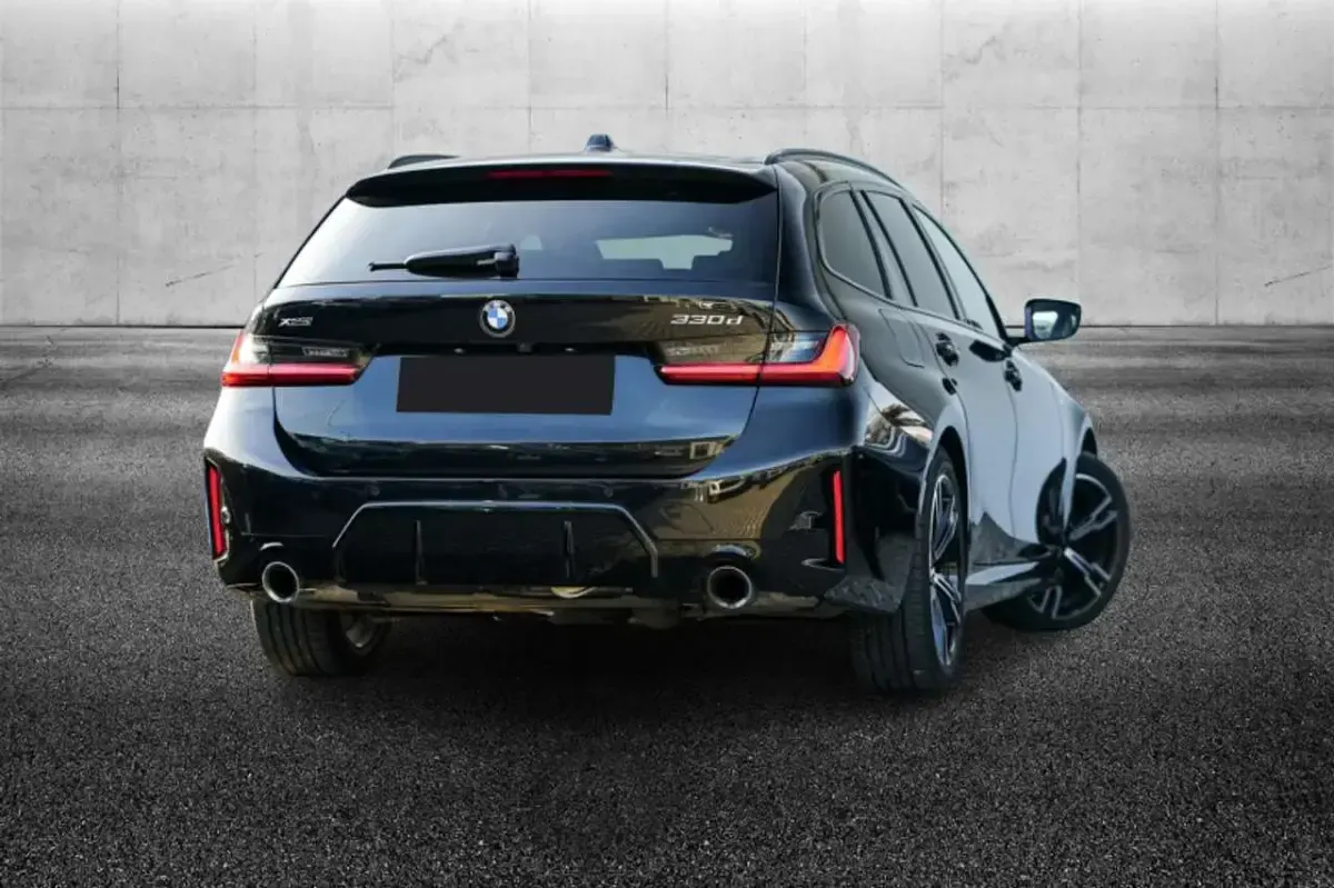 Usata BMW 330 M Sport 286 CV (210 kW) 2025 Nero Station wagon