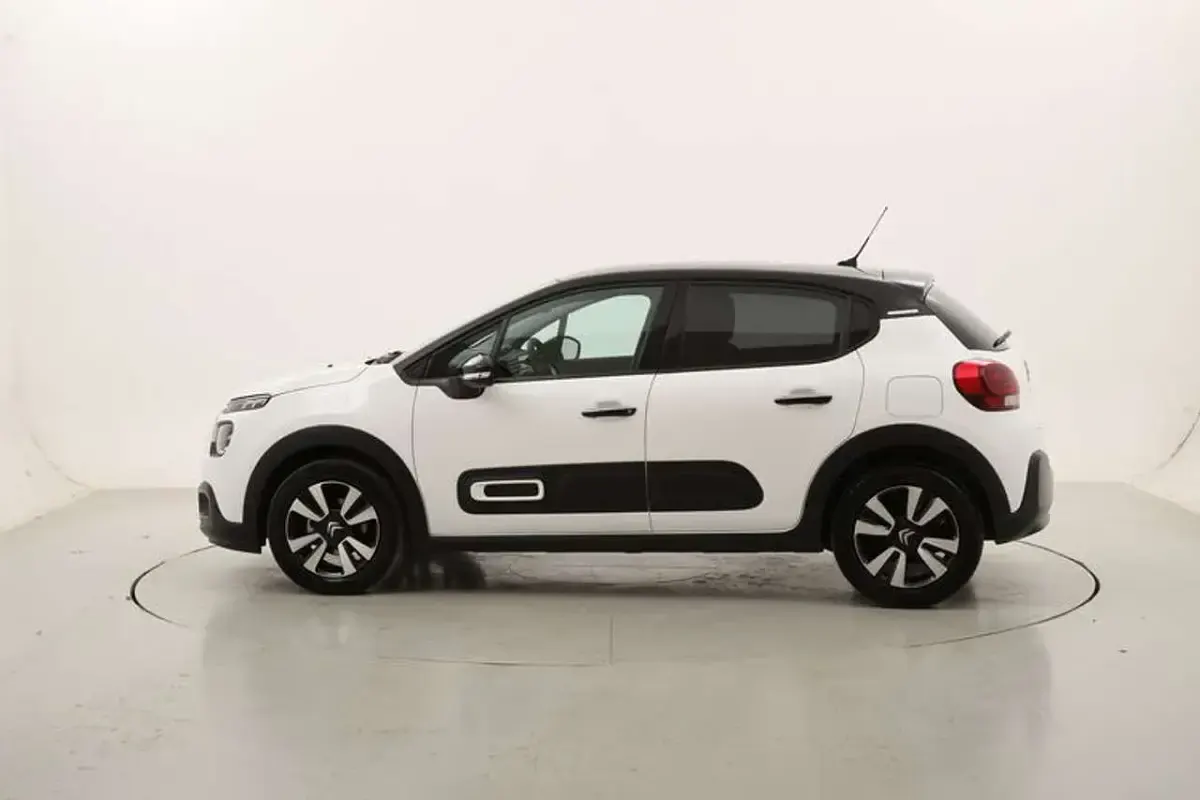 Usata Citroën C3 Shine 83 CV (61 kW) 2023 Bianco Utilitaria