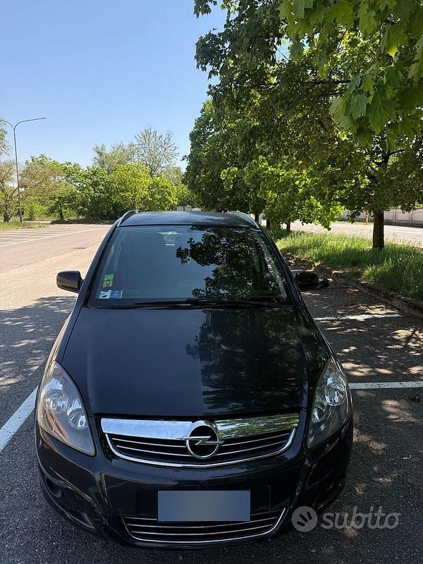 Usata Opel Zafira 150 CV (110 kW) 2014 Nero Monovolume